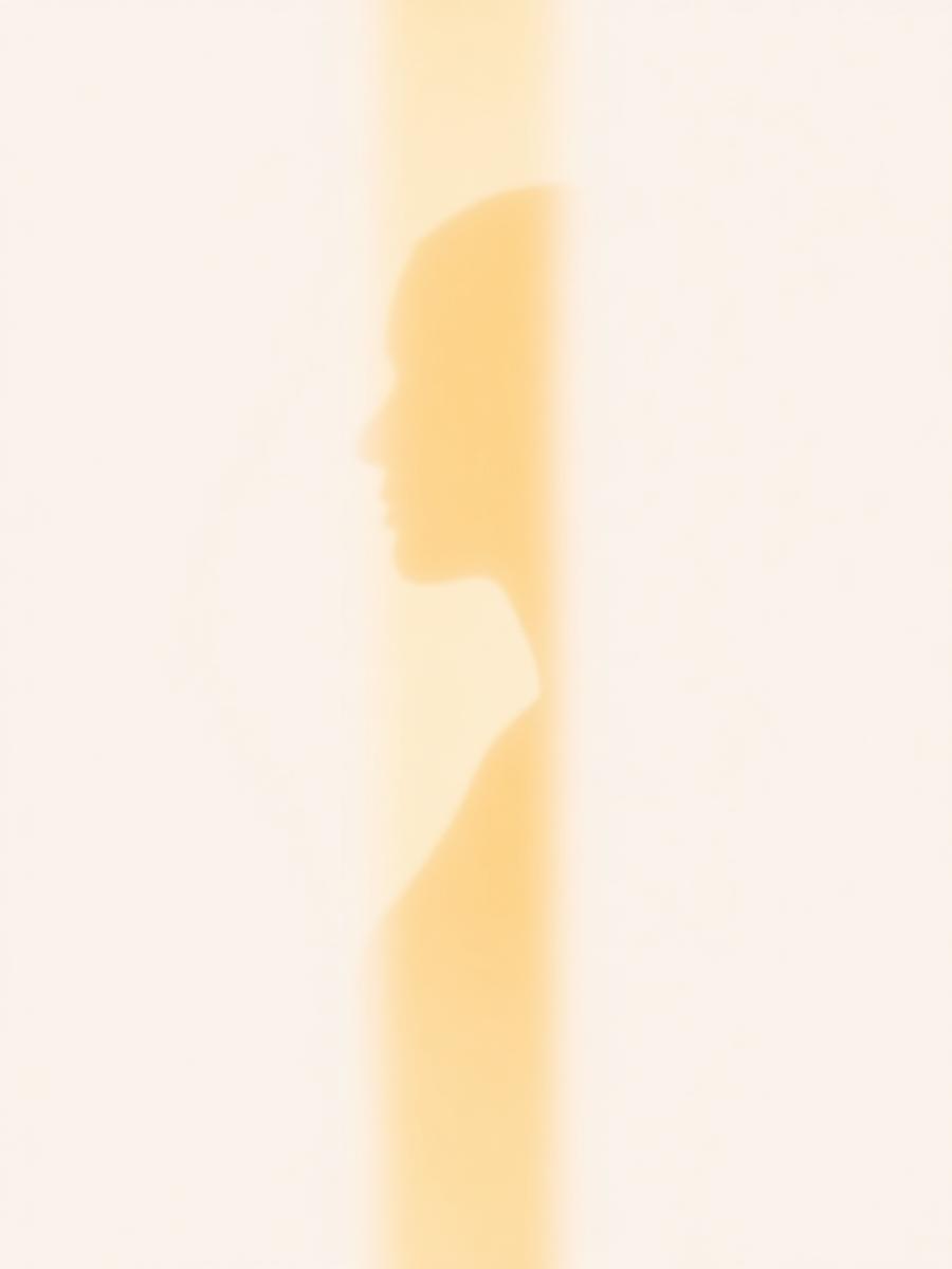 Soft editorial portrait placeholder for Fabiano Pessoa.